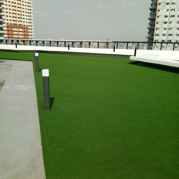 Fake grass - De La Salle University-Roof Deck